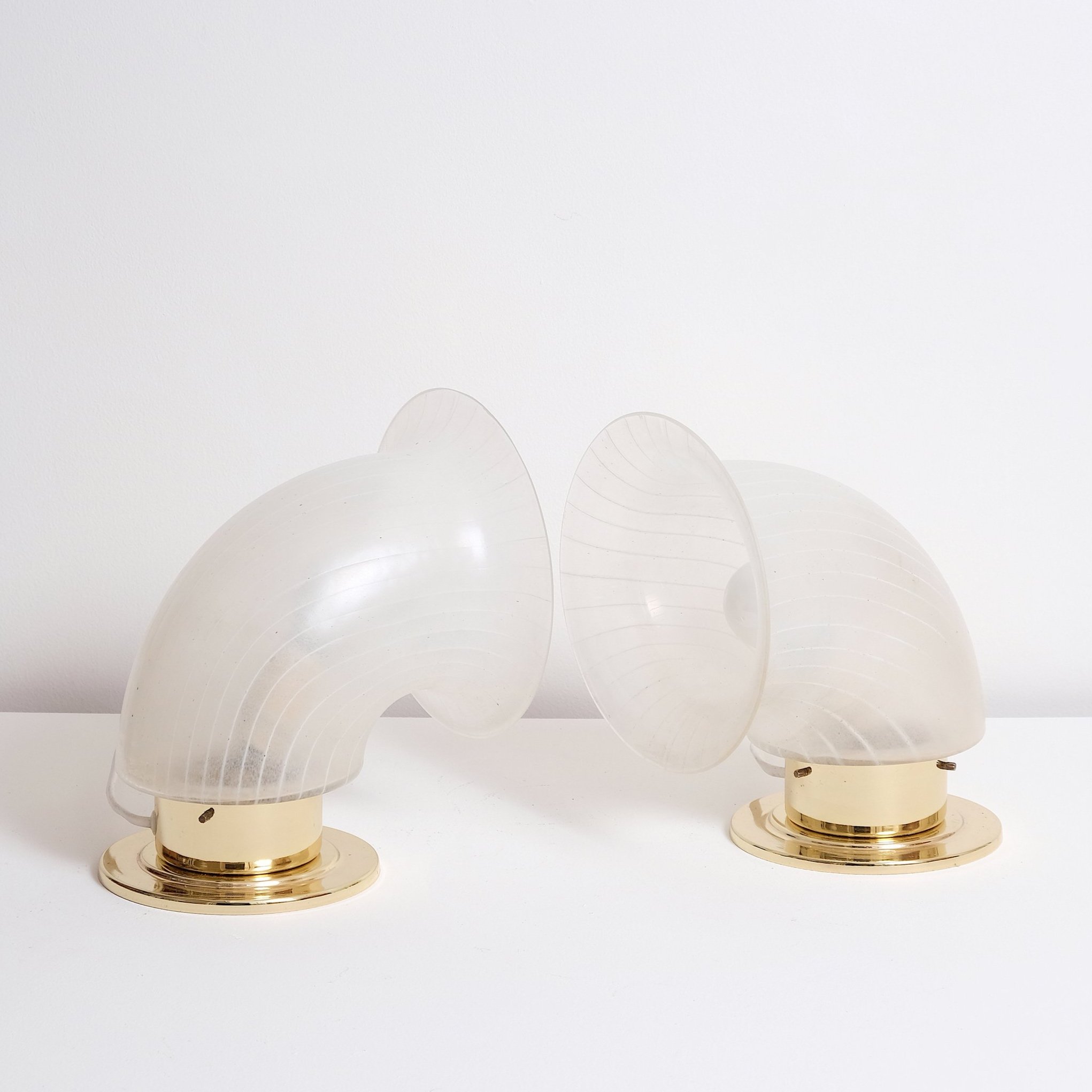 TABLE Lamps — Lampadada